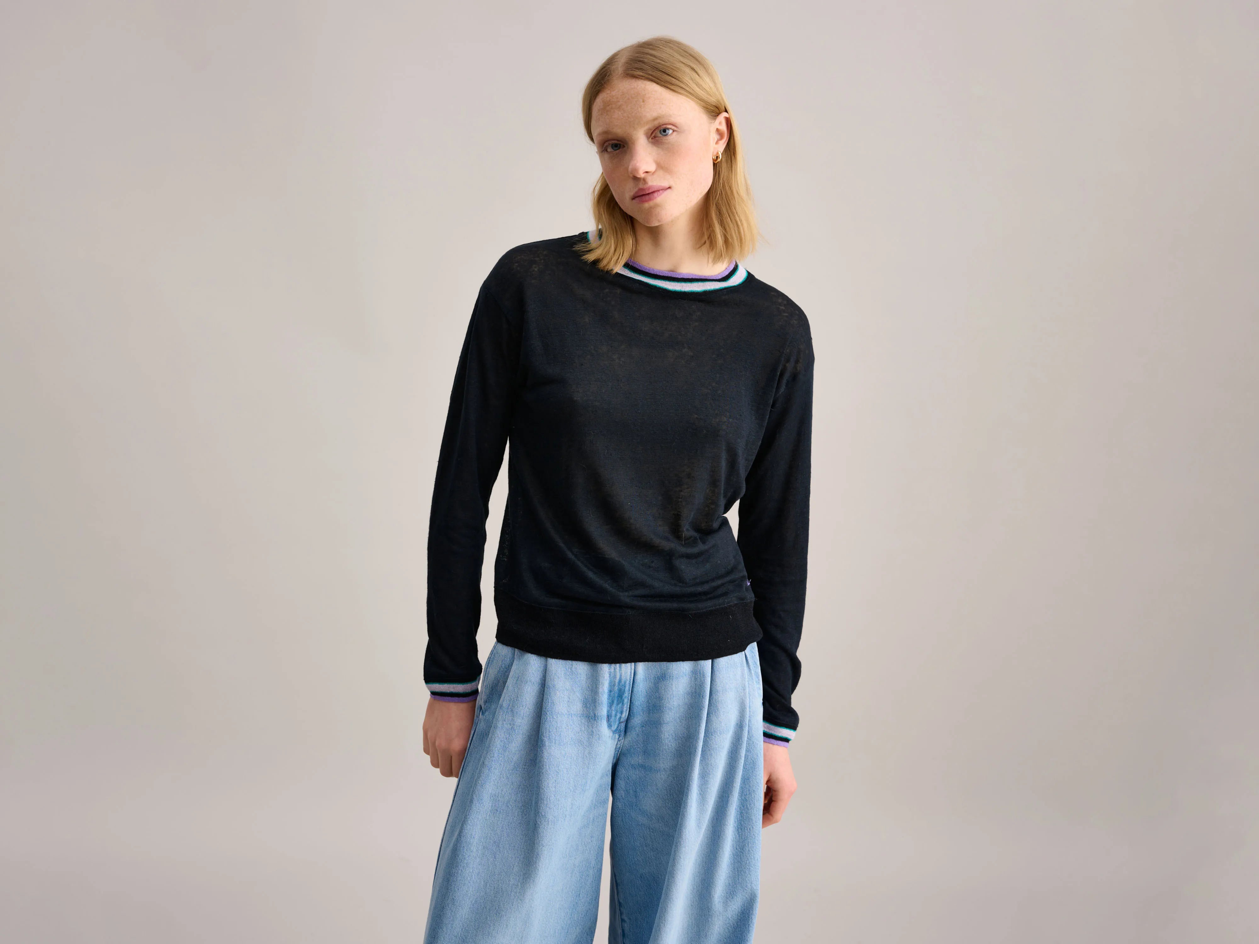 Senia T-Shirt (232 / W / BLACK BEAUTY) Boxy Fit Fitted Loose