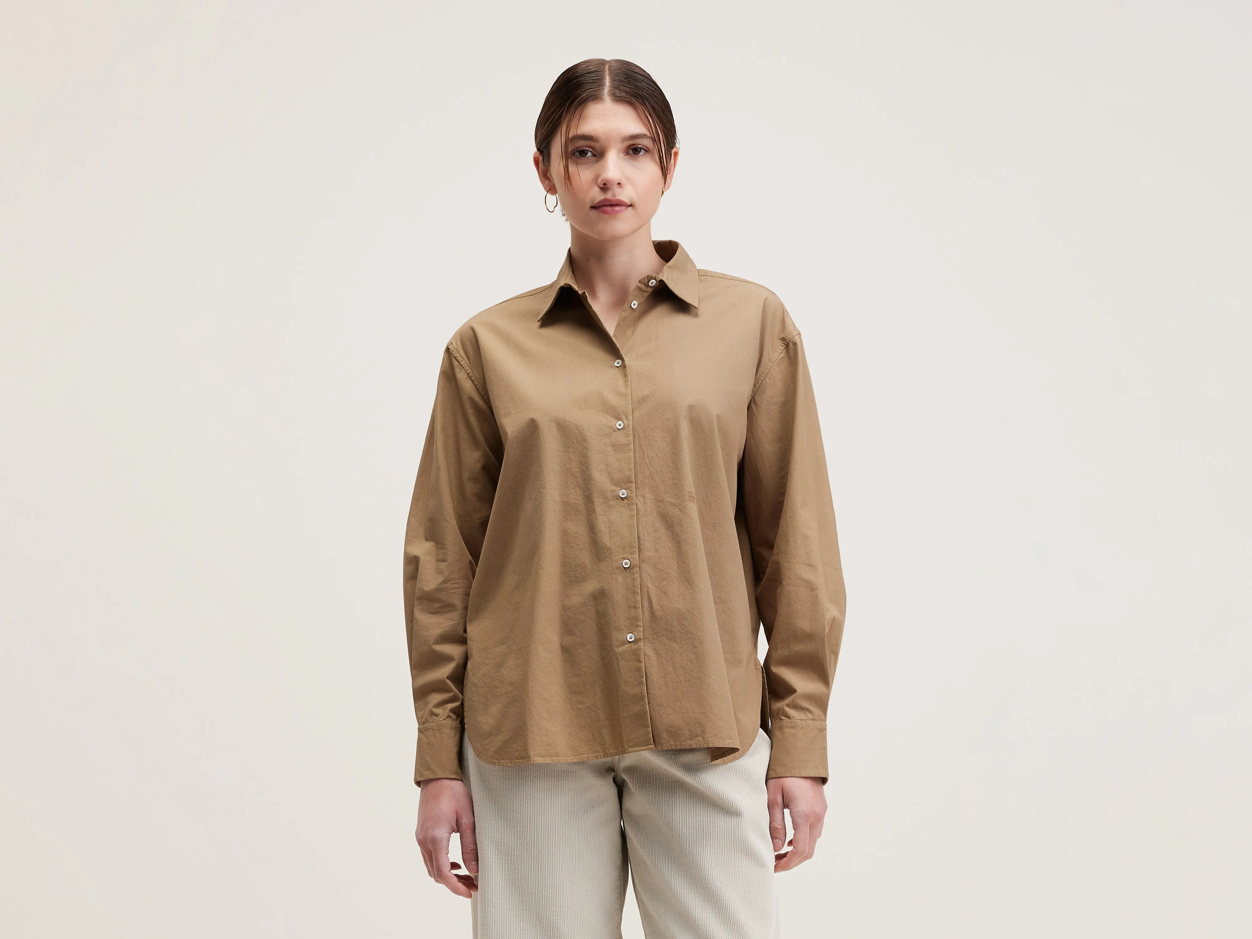 Gastoo poplin shirt (242 / W / TAN) Graphic Embroidered Appliqued
