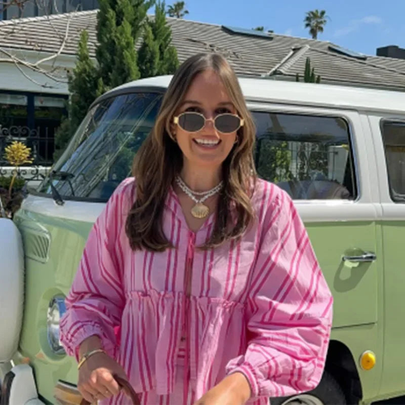 pink top
