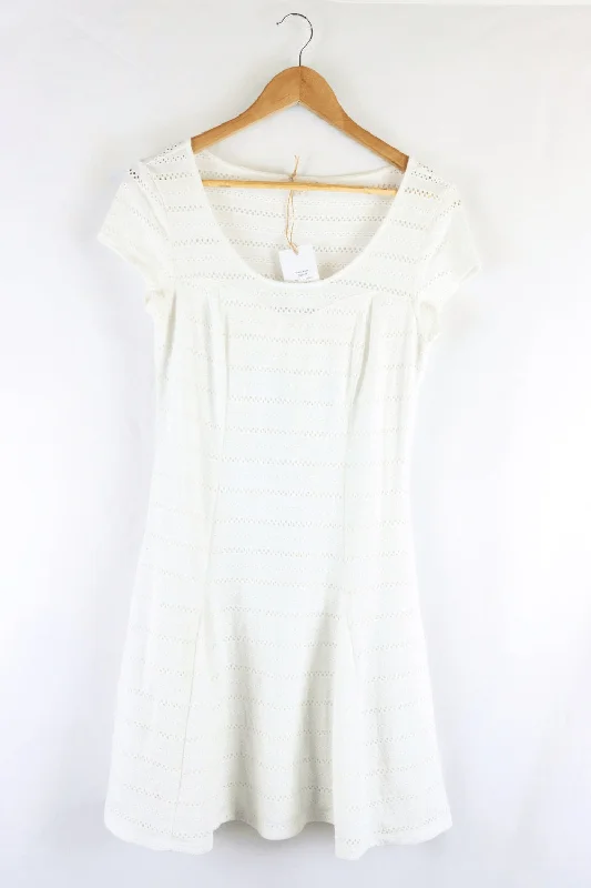 Guess White Dress M Tunics Practical easy-care