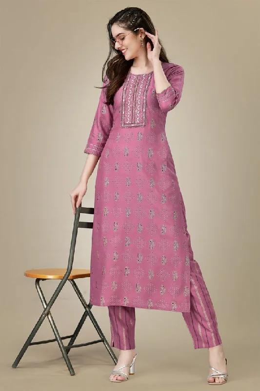 Charming Pink Color Rayon Fabric Kurti With Pant Fashionable Sporty Pants