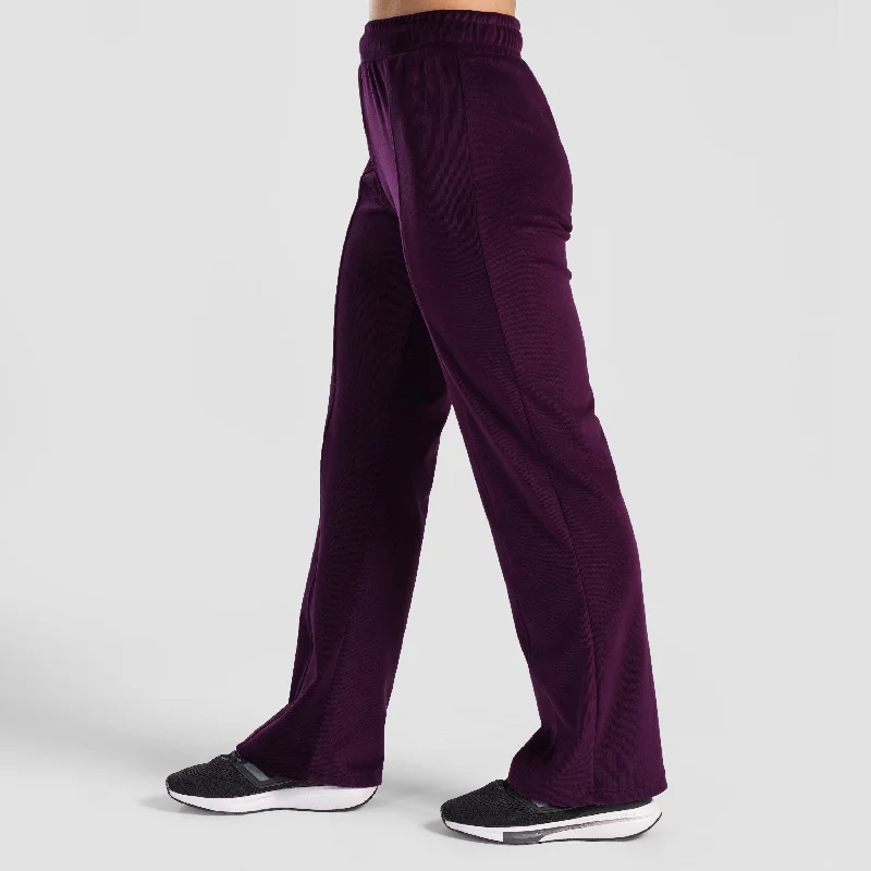 Core Strive Trousers (Burgundy) Trousers Versatile Stylish
