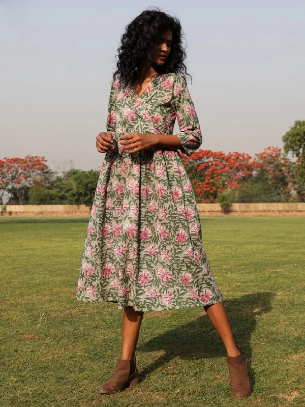 trueBrowns Sage Cotton Block Print Lapel Collared Dress
