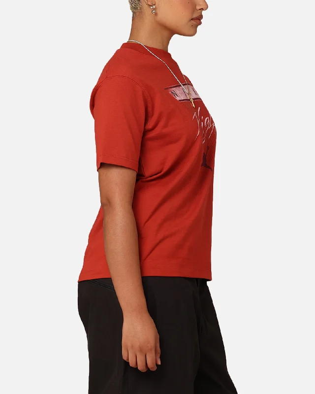 Jordan Women's Flight Heritage Graphic T-Shirt Dune Red/Dusty