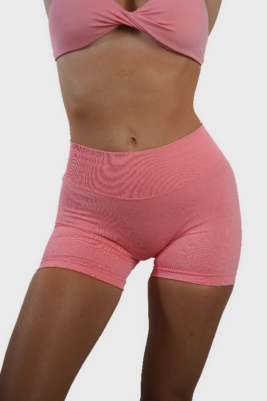 RECOIL SCRUNCH SHORTS - PEACH